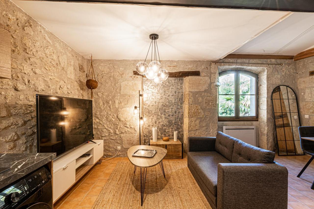 Superbe Appartement, Situe Au Coeur De La Ville. ออช ภายนอก รูปภาพ